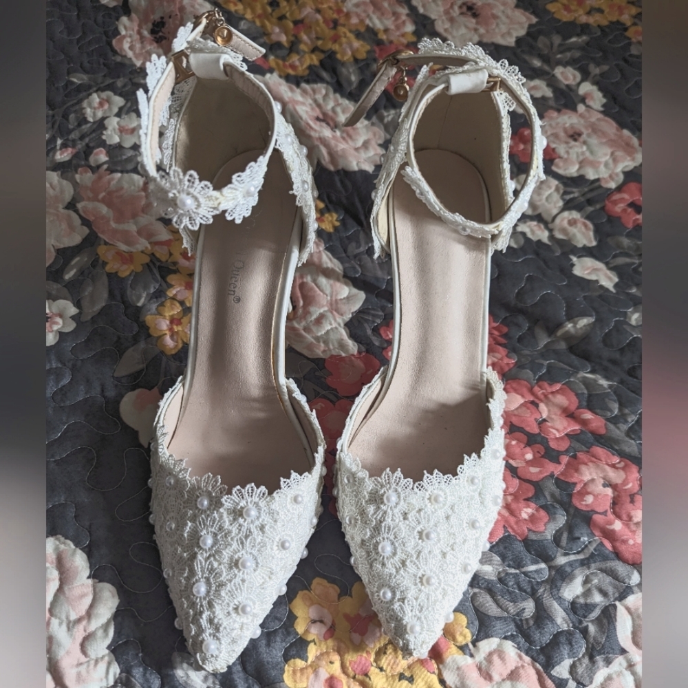 White stilettos perfect for any occasion.
